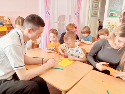 Дружба старшеклассников и дошколят. Психолого-педагогические классы Кунгура Фотография к материалу: Дружба старшеклассников и дошколят. Психолого-педагогические классы Кунгура